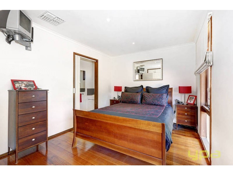 3 Turfan Close, Keilor Downs VIC 3038