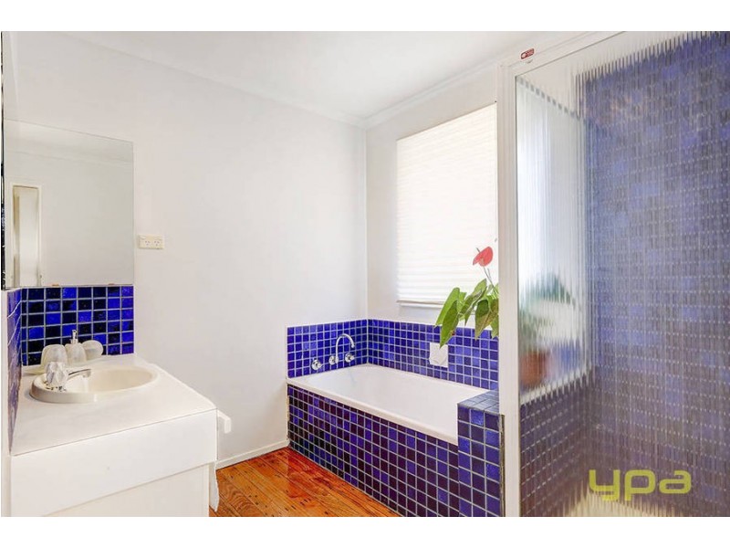 3 Turfan Close, Keilor Downs VIC 3038