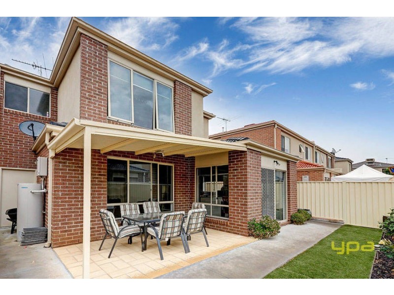 16 David CCT, Hillside VIC 3037
