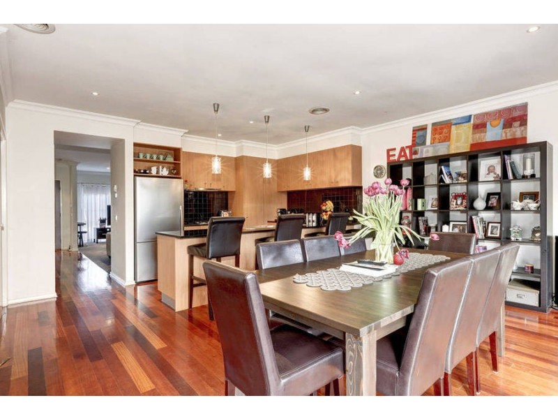 21B Wentworth Drive, Taylors Lakes VIC 3038