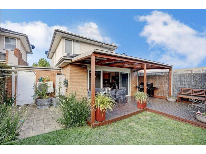 21B Wentworth Drive, Taylors Lakes VIC 3038