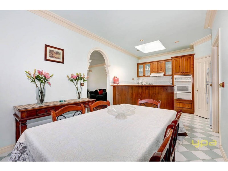 6 Saratoga Crescent, Keilor Downs VIC 3038