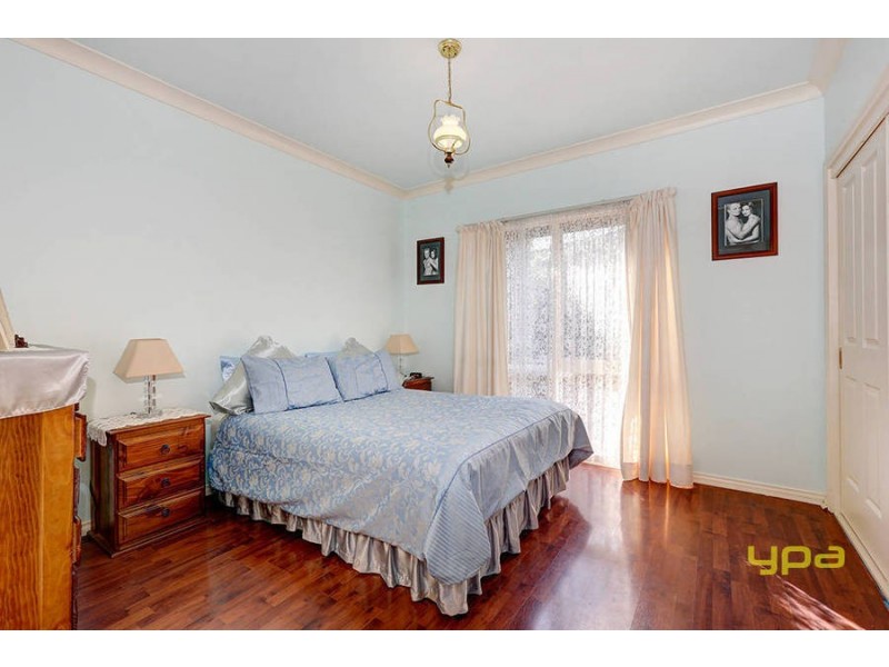 6 Saratoga Crescent, Keilor Downs VIC 3038