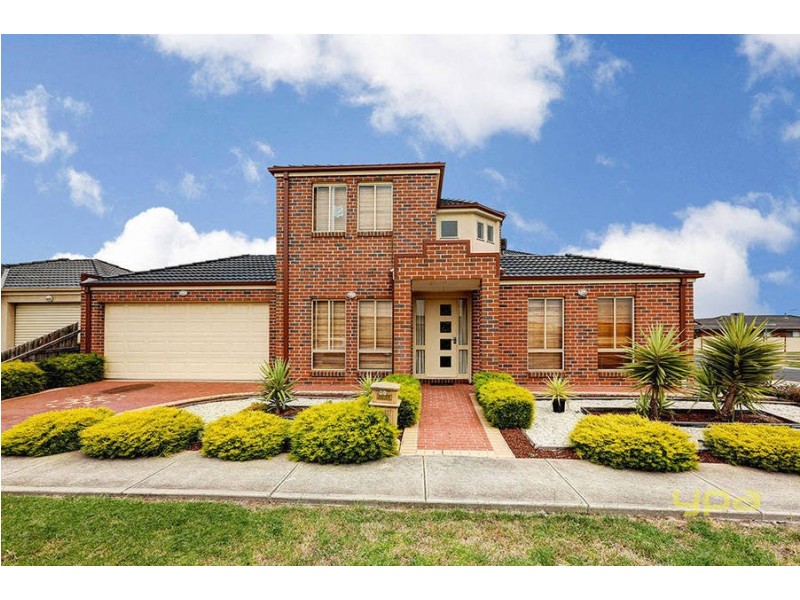 1/2 Jade Way, Hillside VIC 3037