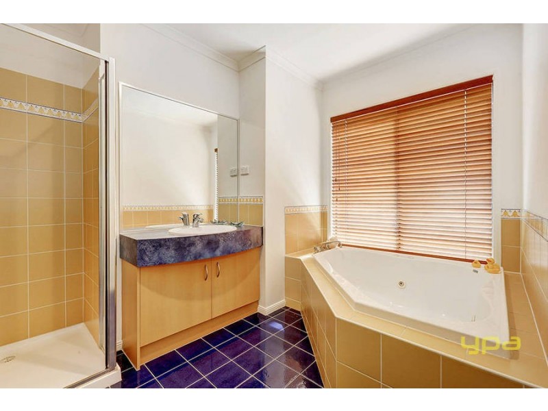 23 Colston Drive, Hillside VIC 3037