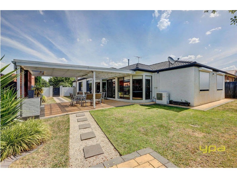 23 Colston Drive, Hillside VIC 3037