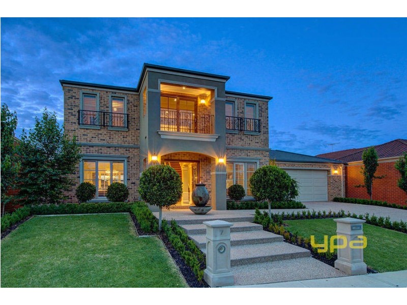 7 Fitzgerald Court, Taylors Lakes VIC 3038