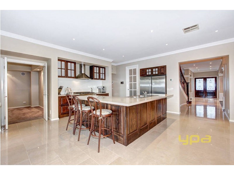 7 Fitzgerald Court, Taylors Lakes VIC 3038