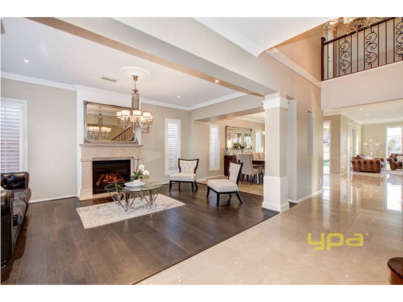 7 Fitzgerald Court, Taylors Lakes VIC 3038