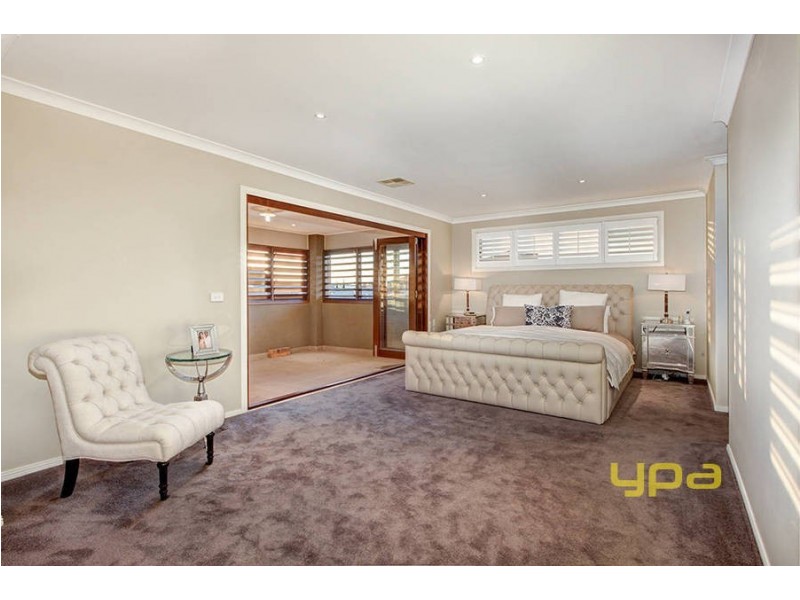 7 Fitzgerald Court, Taylors Lakes VIC 3038