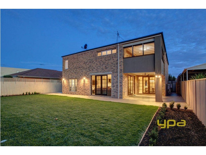 7 Fitzgerald Court, Taylors Lakes VIC 3038