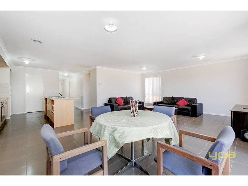 23 Cavanagh Terrace, Taylors Hill VIC 3037