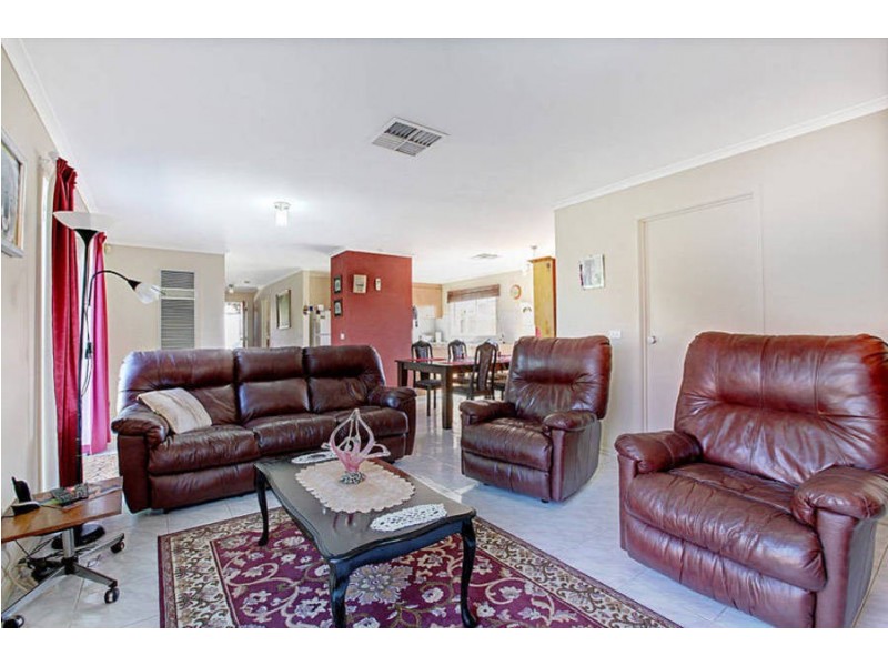 22 Penzance Place, Sydenham VIC 3037