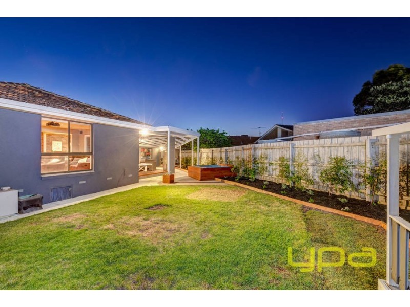 16 Rainbird Court, Keilor Downs VIC 3038