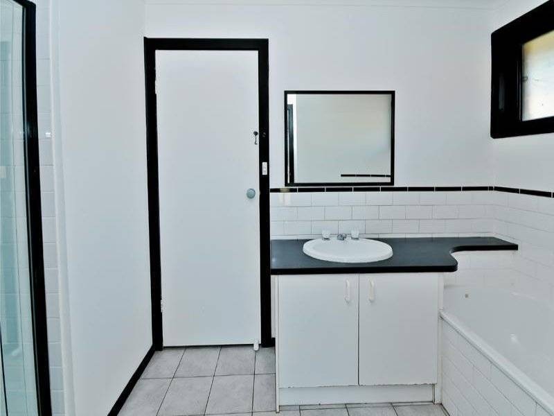 14 Prior Court, Delahey VIC 3037