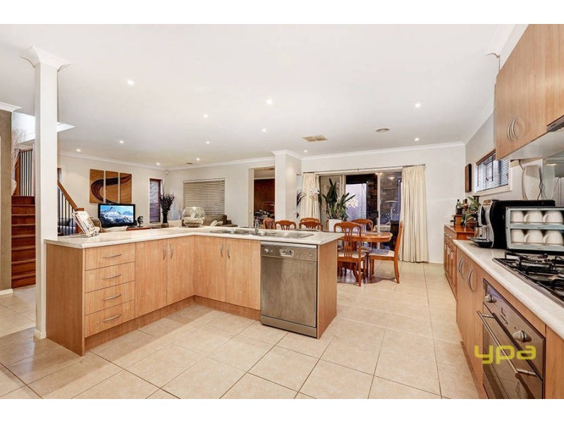 49 Addicott Way, Taylors Hill VIC 3037