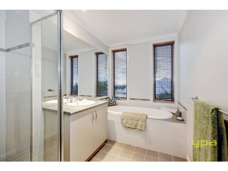 49 Addicott Way, Taylors Hill VIC 3037