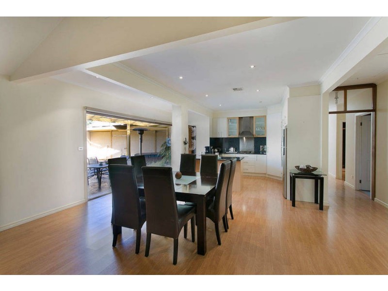 37 Kingsley Place, Delahey VIC 3037