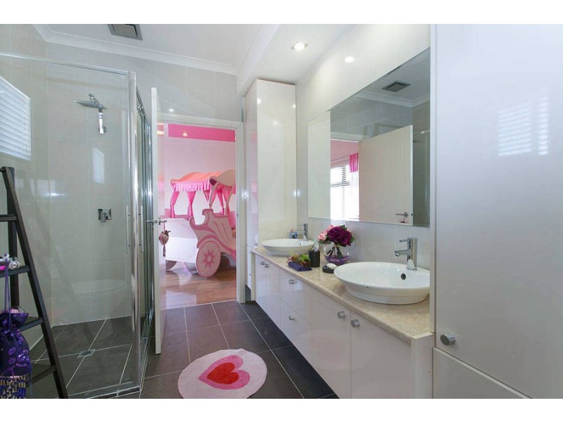 54 Stenson Road, Kealba VIC 3021