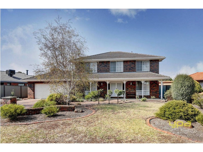 6 Strahan Court, Keilor Downs VIC 3038