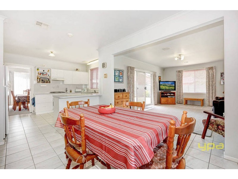 6 Strahan Court, Keilor Downs VIC 3038