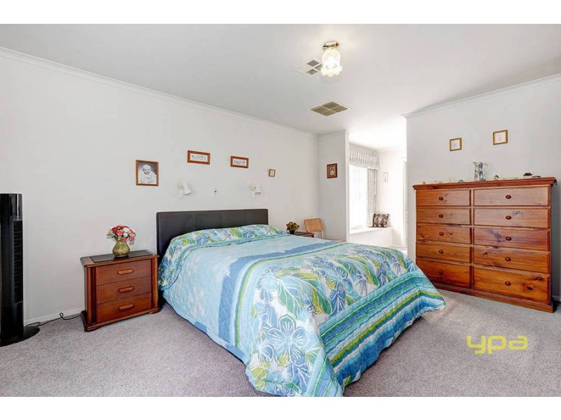 6 Strahan Court, Keilor Downs VIC 3038