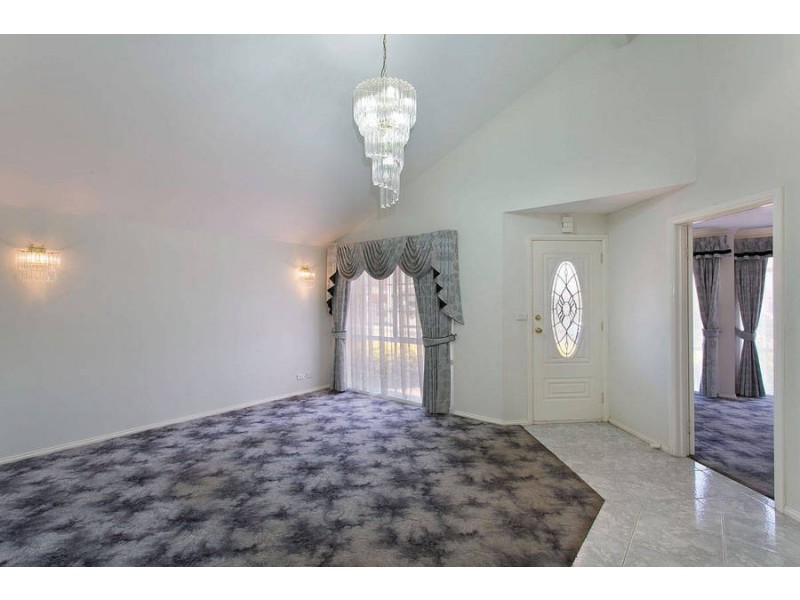 1 Munjong Place, Delahey VIC 3037