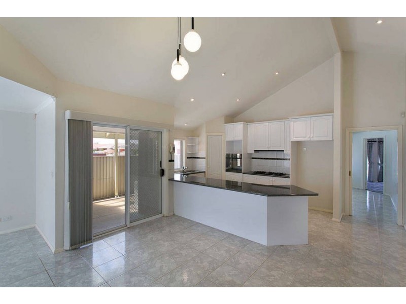 1 Munjong Place, Delahey VIC 3037
