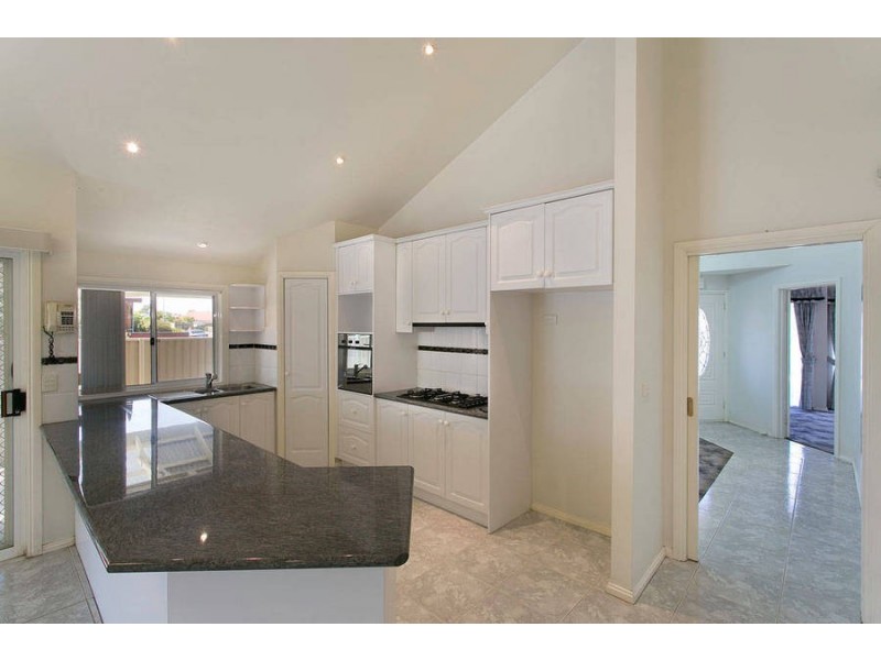 1 Munjong Place, Delahey VIC 3037