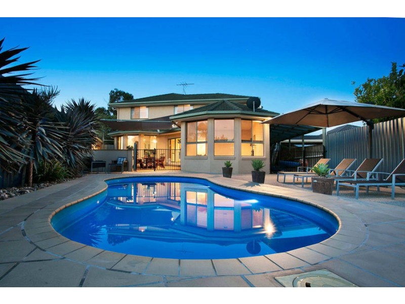 21 Burrowye Crescent, Keilor VIC 3036