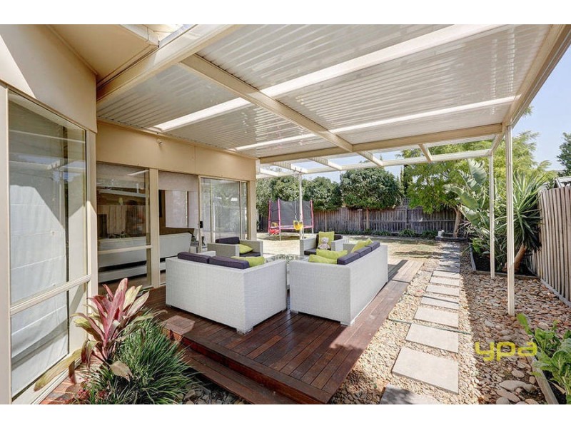 13 Coleman Court, Taylors Lakes VIC 3038