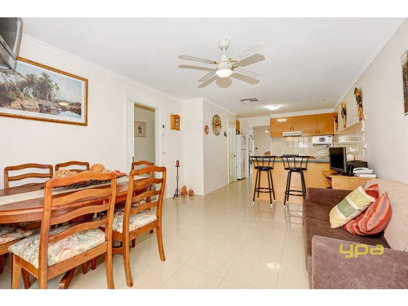 2/6 Timele Drive, Hillside VIC 3037