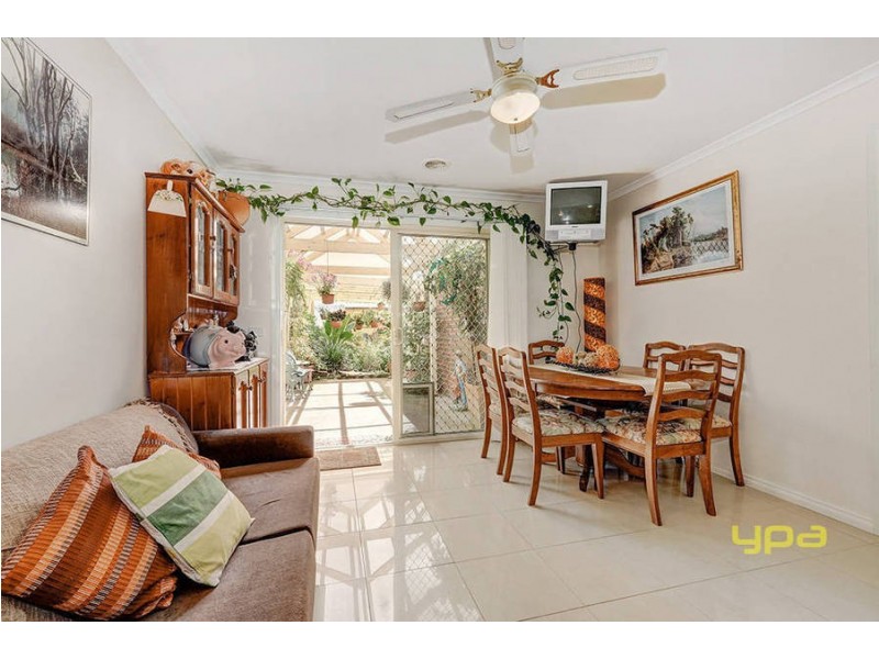 2/6 Timele Drive, Hillside VIC 3037