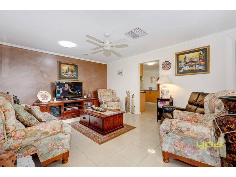 2/6 Timele Drive, Hillside VIC 3037