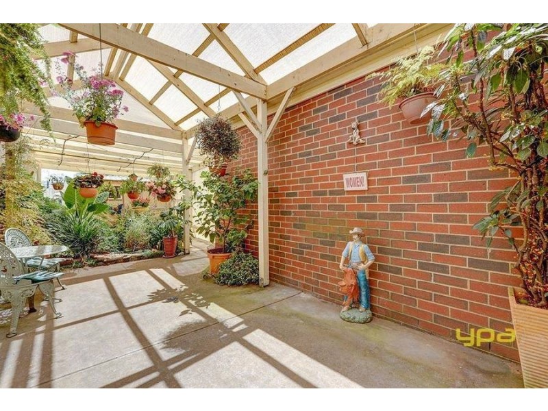 2/6 Timele Drive, Hillside VIC 3037