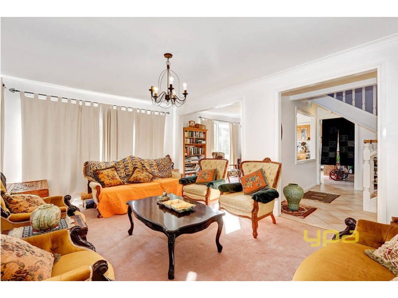 8 Camdale Parade, St Albans VIC 3021