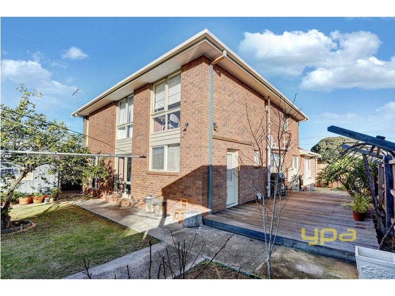 8 Camdale Parade, St Albans VIC 3021