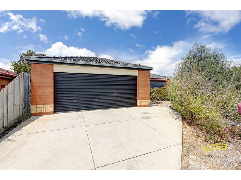 14 Brindalee Way, Hillside VIC 3037