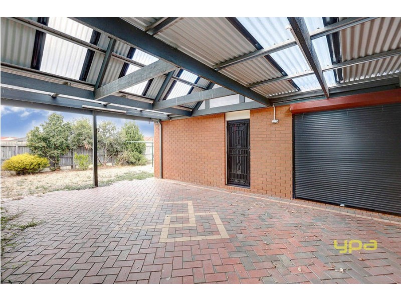 14 Brindalee Way, Hillside VIC 3037