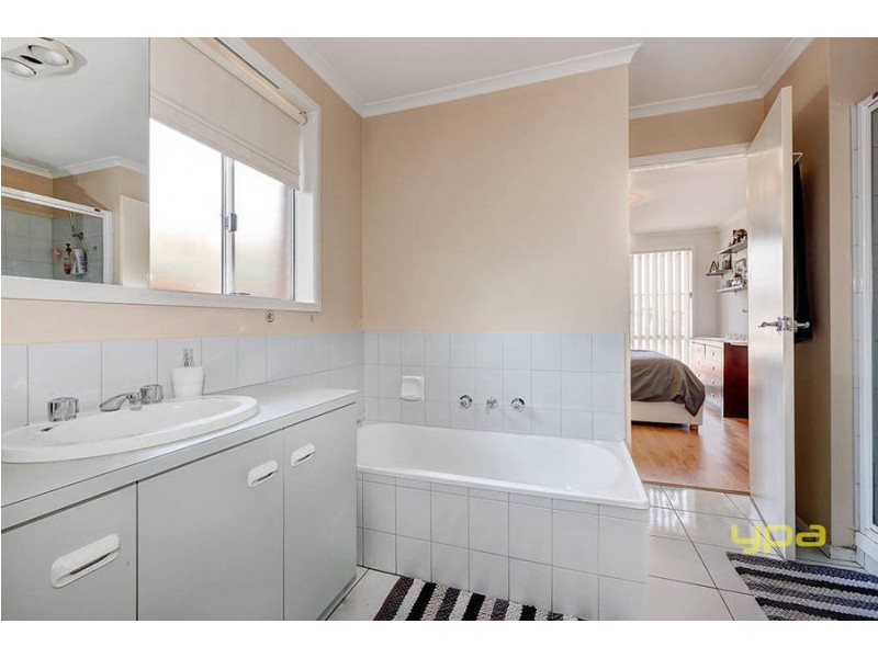 14 Smart Court, Delahey VIC 3037