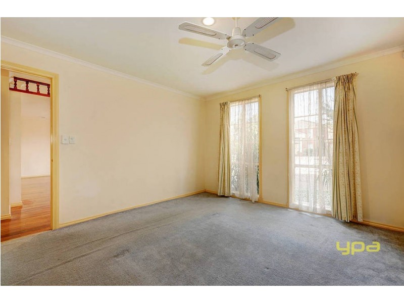 9 Southbank Walk, Taylors Hill VIC 3037