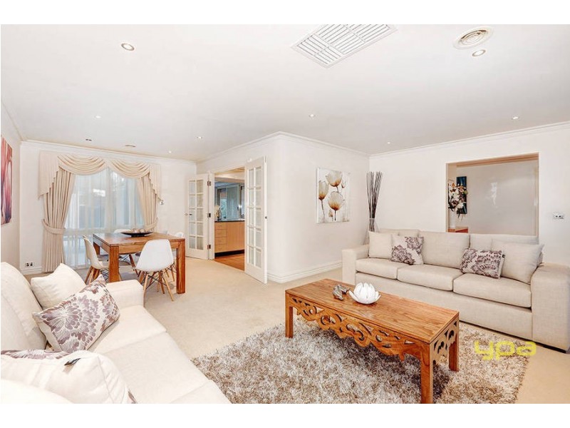 43 Fastnet Drive, Taylors Lakes VIC 3038