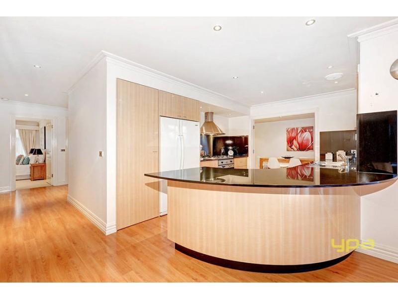 43 Fastnet Drive, Taylors Lakes VIC 3038