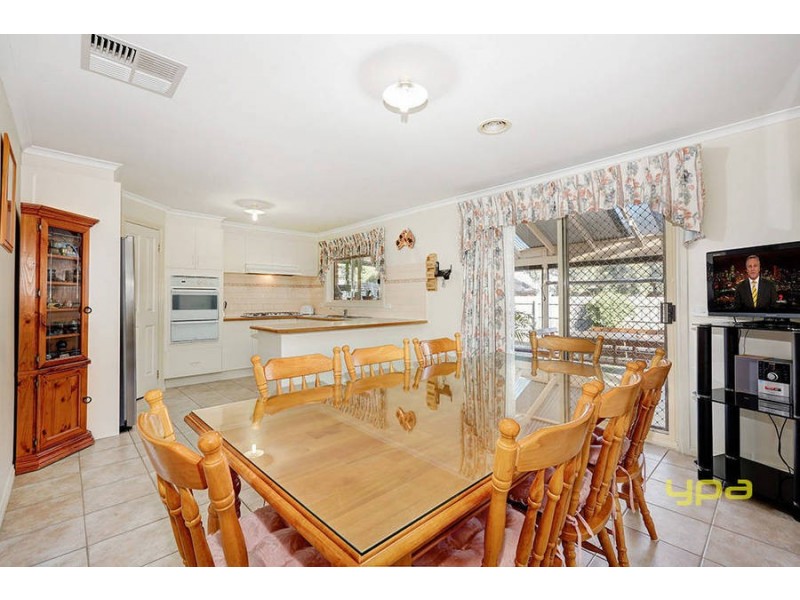 16 Yellow Gum Road, Delahey VIC 3037