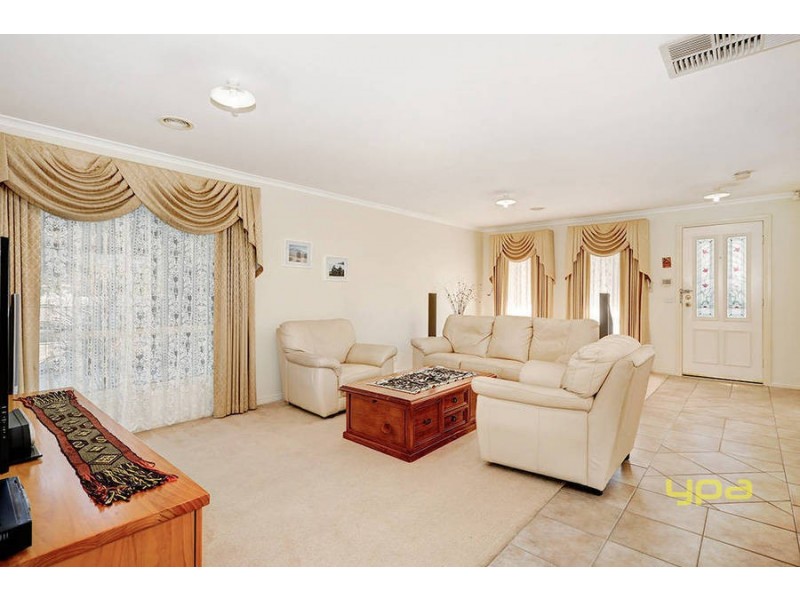 16 Yellow Gum Road, Delahey VIC 3037