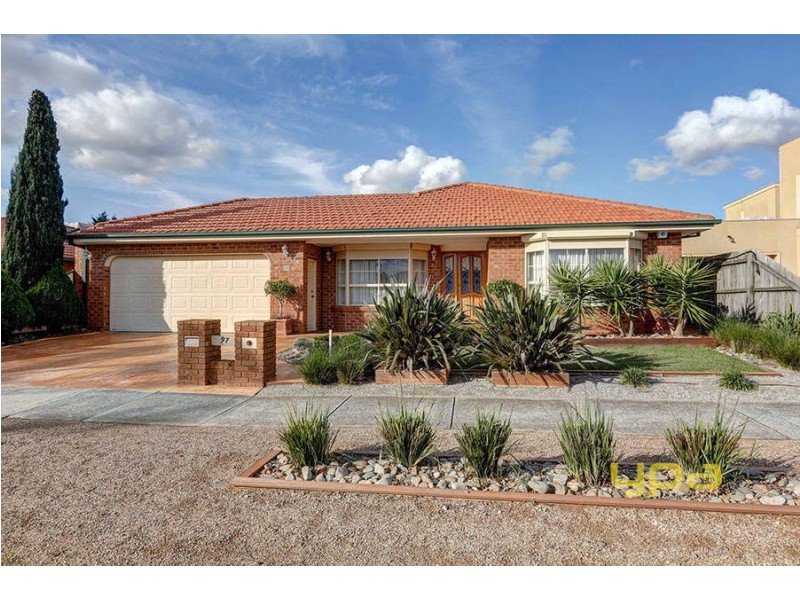97 Delbridge Drive, Sydenham VIC 3037