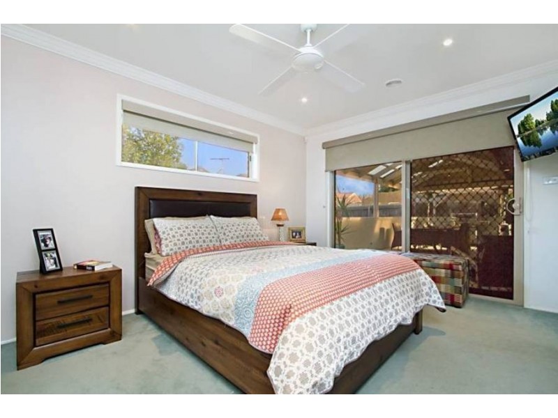 82 Glenbruar Drive, Hillside VIC 3037