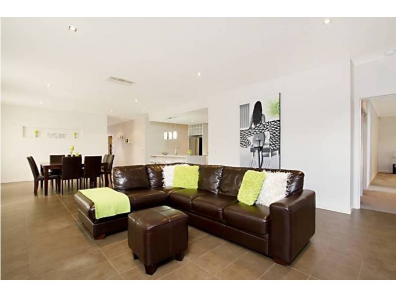 5  Kinetic Avenue, Hillside VIC 3037