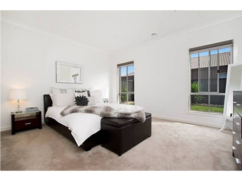 5  Kinetic Avenue, Hillside VIC 3037