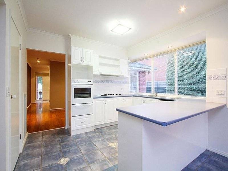 13 Rowell Place, Taylors Lakes VIC 3038